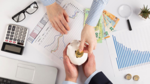 Pahami Pengertian, Manfaat, dan Risiko Investasi untuk Manajemen Finansial