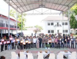 Bupati Sinjai Serahkan Bantuan Alsintan dan Bibit Tanaman untuk Dukung Ketahanan Pangan