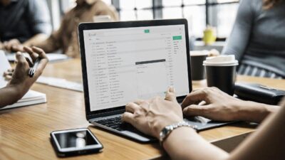 manfaat email hosting