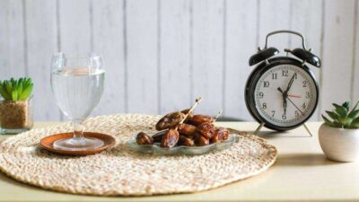 Bacaan Niat Puasa Qadha Lengkap Dengan Bahasa Arab dan Terjemahannya!