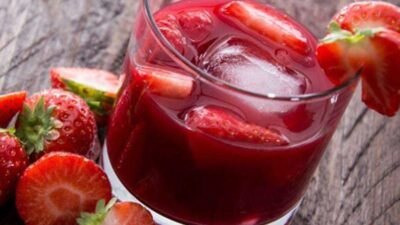 manfaat jus strawberry