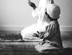 Meneladani Konsep 7×3, Parenting ala Ali Bin Abi Thalib