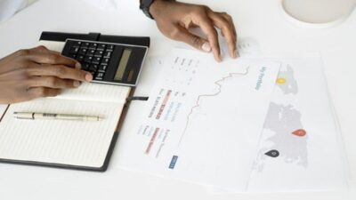 Analisis Dengan Betul! 10 Komponen Laporan Laba Rugi Dalam Berbisnis yang Wajib Kalian Tahu!