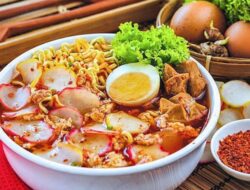 Pedasnya Nendang Abis! Resep Membuat Seblak Kerupuk Basah Ala Rumahan yang Simple dan Gurih!