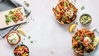 Manfaatkan Teknologi! Ini Dia 5 Tips Memulai Bisnis Kuliner Vegetarian yang Berpeluang Tinggi Penjualannya!