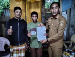 Alhamdulillah, KTP Warga Miskin Ekstrem di Kelurahan Tonrorita Akhirnya Selesai 