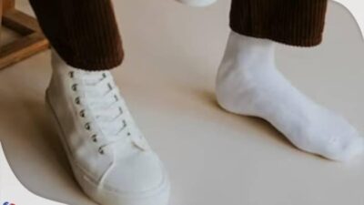 cara menghilangkan bau kaki di sepatu