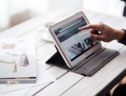 4 Langkah Menghasilkan Uang Dari Situs Berita