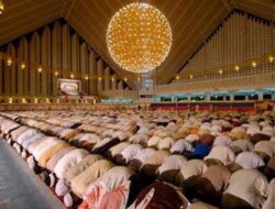 Macam-Macam Doa Shalat Tarawih yang Wajib Kalian Ketahui! Lengkap dengan Terjemahannya!
