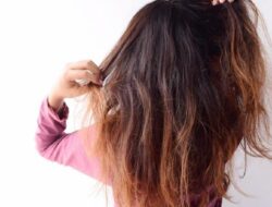 Mudah Banget! Inilah 5 Cara Merawat Rambut Rontok dan Kering, Bisa Dilakukan Di Rumah Saja Lho