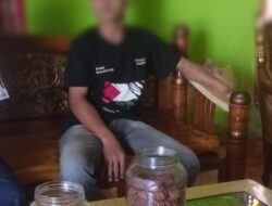 Pria Pelaku Ekshibisionisme Hebohkan Warga Lurayya, Kini Di Amankan Di Mapolsek Tellulimpoe