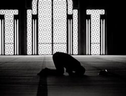 Bacaan Niat Shalat Lailatul Qadar Lengkap dengan Arab, Latin, dan Terjemahannya!