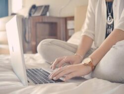 Wajib Dicoba! 4 Bisnis Online Rumahan yang Cocok Untuk Mahasiswa