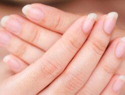 Hidup Lebih Sehat! Ini Dia 4 Cara Merawat Kuku Panjang Agar Tidak Mudah Menguning