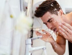 Apakah Cuci Muka Saja Cukup? Inilah 5 Cara Merawat Wajah Berminyak Kusam Dan Berjerawat!