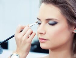 Jangan Bingung! Ini Dia 5 Tahapan Make Up Pemula yang Simple dan Tidak Ribet Sama Sekali