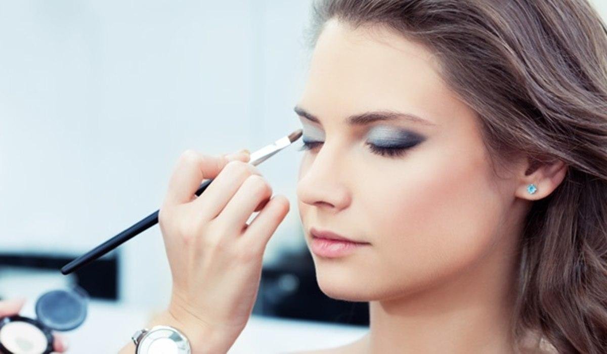 tahapan make up pemula