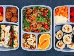 Sangat Praktis! 4 Menu Bekal Makan Siang Ini Mudah Sekali Dibuat