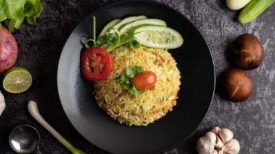 kelezatan nasi goreng hongkong