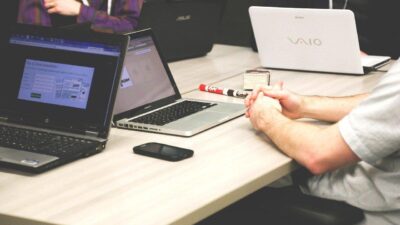 laptop spesifikasi tinggi harga murah