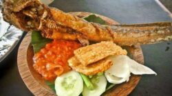 5 Makanan yang Laris di Pinggir Jalan, Peluang Bisnis Baru Lho!