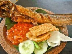 5 Makanan yang Laris di Pinggir Jalan, Peluang Bisnis Baru Lho!