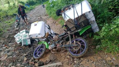 Viral! Pengantar MBG Takbulingta’ di Borongbulo, Jalan Rusak Ganggu Penyaluran