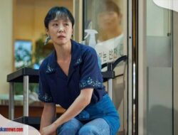 Nonton Drama Crash Course in Romance Episode 9 Sub Indo, Haeng Tidak Sengaja Menyiram Choi Chi Yeol!