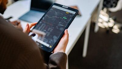 robot trading penipu