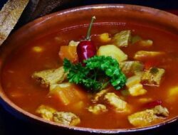 3 Aneka Resep Sop Daging Sapi yang Simple