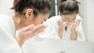 cara memilih facial wash