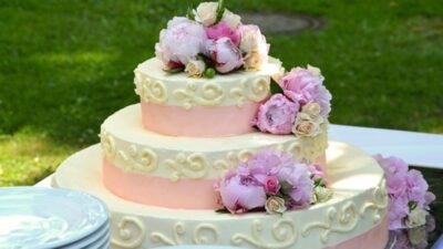 Bisnis Online Baru! Wedding Cake Kekinian Buat Para Pasangan yang Ingin Menikah!