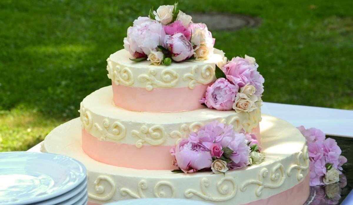 wedding cake