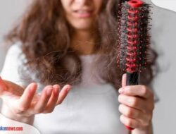 11 Cara Mengatasi Rambut Rontok Secara Alami, Bisa Menggunakan Minyak Zaitun!